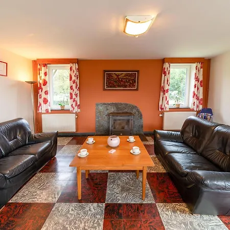 Holiday home Magnificent In With Fireplace