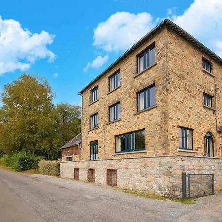 Grand With Bubble Bath Сasa de vacaciones